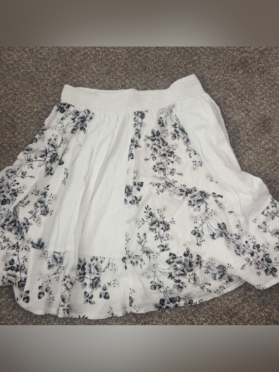 Dresses & Skirts - White Floral A-Line Skirt